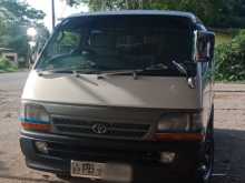 Toyota Dolphin 2002 Van