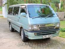 Toyota Dolphin 2002 Van