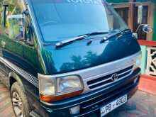 Toyota Dolphin 2003 Van