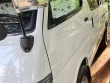Toyota Dolphin 2003 Van