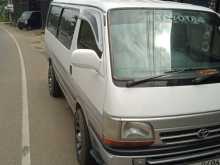 Toyota Dolphin 2004 Van