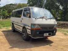 Toyota Dolphin 2004 Van