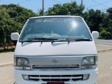 Toyota Dolphin 1990 Van