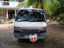 Toyota Dolphin 2002 Van