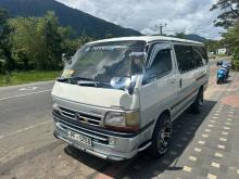 Toyota Dolphin 2003 Van
