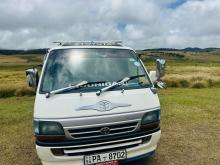 Toyota Dolphin 1999 Van