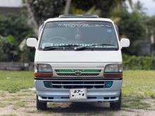 Toyota Dolphin 1990 Van