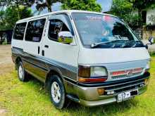 Toyota Dolphin 1991 Van