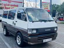 Toyota Dolphin Hiace 102 1992 Van