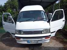 Toyota Dolphin 1982 Van