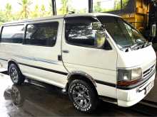Toyota Dolphin RZH 112 2002 Van