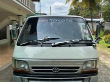 Toyota Dolphin 1999 Van