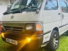 Toyota Dolphin 1993 Van