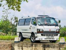 Toyota Dolphin 2004 Van
