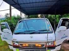 Toyota Dolphin 0 Van