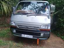 Toyota Dolphin 1989 Van