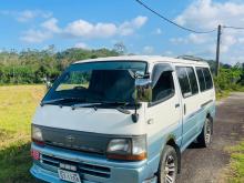 Toyota Dolphin 1997 Van