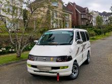 Toyota Dolphin 2004 Van