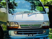 Toyota Dolphin 1998 Van