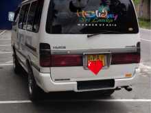 Toyota Dolphin 2005 Van