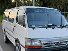 Toyota Dolphin 172 2001 Van