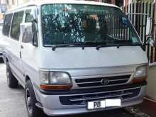 Toyota Dolphin 2000 Van