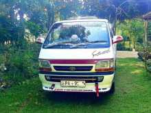 Toyota Dolphin 2001 Van