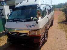Toyota Dolphin 1990 Van
