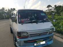 Toyota Dolphin Diga 2005 Van