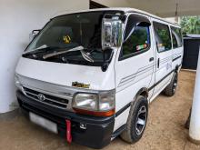 Toyota Dolphin Diga 2004 Van