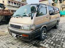 Toyota Dolphin Grand Cabin Custom KZH110 1995 Van