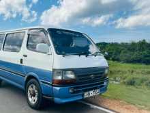 Toyota Dolphin Hiace 2003 Van