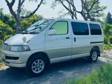 Toyota Dolphin Hiace Reguis 2004 Van