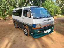 Toyota Dolphin Hiace 1995 Van