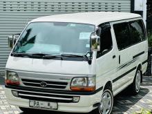 Toyota Dolphin Hiace 2000 Van