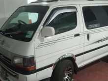 Toyota Dolphin Hiace 1992 Van