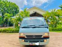 Toyota DOLPHIN HIACE SUPER GL SHORT 2002 Van