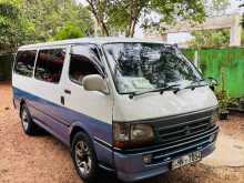 Toyota Dolphin Hiace 2003 Van