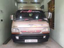 Toyota Dolphin Hiace 1989 Van