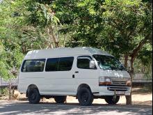 Toyota Dolphin High Roof 2000 Van