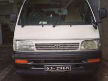 Toyota Dolphin IKz 1995 Van