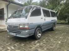 Toyota DOLPHIN LH113 1990 Van