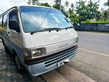 Toyota Dolphin LH102 1992 Van