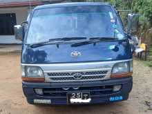 Toyota Dolphin LH113 1995 Van