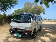 Toyota Dolphin LH119 1998 Van