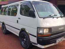 Toyota Dolphin LH 113 Long 1990 Van