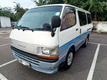 Toyota Dolphin LH102 1992 Van