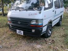 Toyota Dolphin LH102 1992 Van