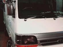 Toyota Dolphin LH102 1993 Van