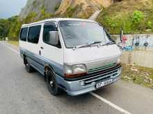 Toyota Dolphin LH102 1990 Van